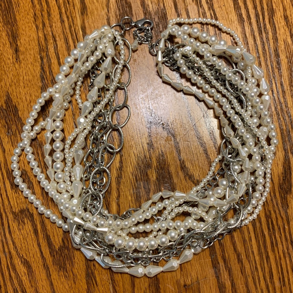 Pearl and Chain Wreath necklace